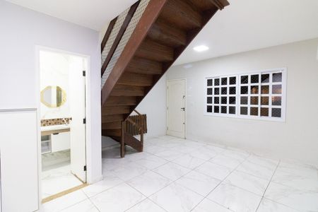 Casa de condomínio à venda com 100m², 2 quartos e 2 vagasSala