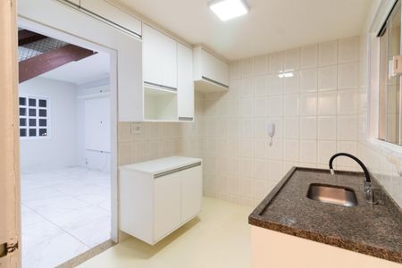 Casa de condomínio à venda com 100m², 2 quartos e 2 vagasCozinha