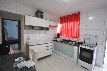 Casa à venda com 135m², 2 quartos e 2 vagasCozinha