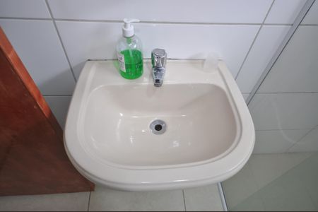 Casa à venda com 135m², 2 quartos e 2 vagasBanheiro