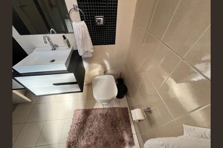 Casa à venda com 147m², 3 quartos e 3 vagasBanheiro