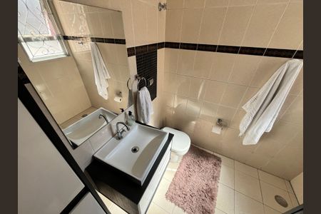 Casa à venda com 147m², 3 quartos e 3 vagasBanheiro