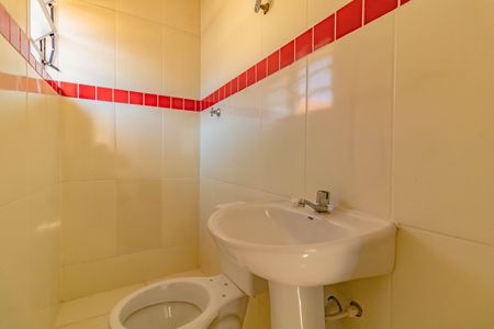 Casa de condomínio à venda com 110m², 3 quartos e 4 vagas Casa de condomínio à venda com 110m², 3 quartos e 4 vagasBanheiro do Quarto 3