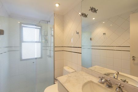 Apartamento para alugar com 143m², 4 quartos e 3 vagasBanheiro da Suíte