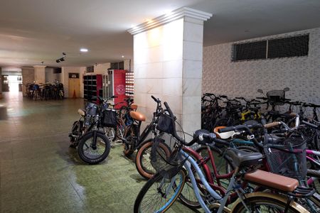 Apartamento à venda com 143m², 3 quartos e 1 vaga Apartamento à venda com 143m², 3 quartos e 1 vagaÁrea comum