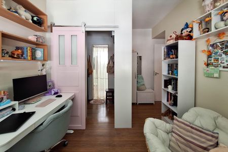 Apartamento à venda com 143m², 3 quartos e 1 vaga Apartamento à venda com 143m², 3 quartos e 1 vagaSuíte