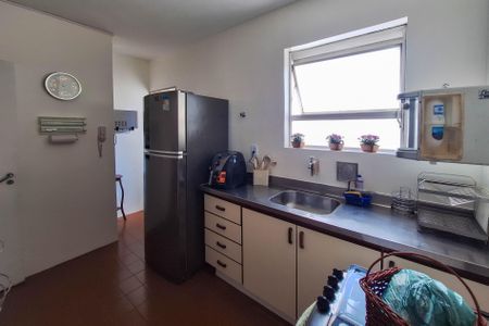 Apartamento à venda com 143m², 3 quartos e 1 vaga Apartamento à venda com 143m², 3 quartos e 1 vagaCozinha