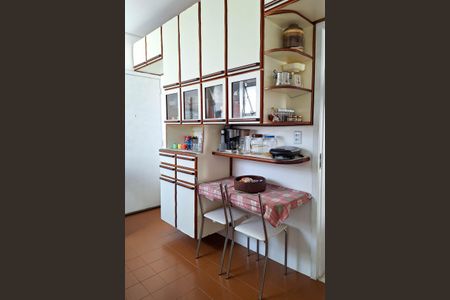 Apartamento à venda com 143m², 3 quartos e 1 vaga Apartamento à venda com 143m², 3 quartos e 1 vagaCozinha