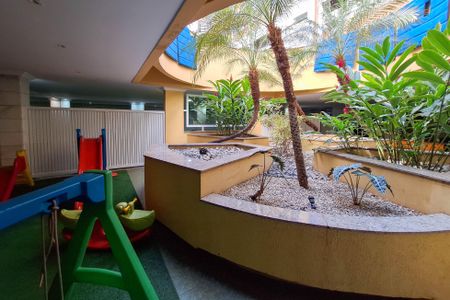 Apartamento à venda com 143m², 3 quartos e 1 vaga Apartamento à venda com 143m², 3 quartos e 1 vagaÁrea comum