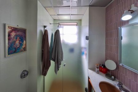 Apartamento à venda com 143m², 3 quartos e 1 vaga Apartamento à venda com 143m², 3 quartos e 1 vagaBanheiro da Suíte