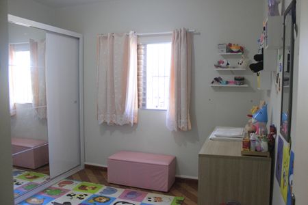 Casa à venda com 180m², 2 quartos e 1 vagaQuarto 2