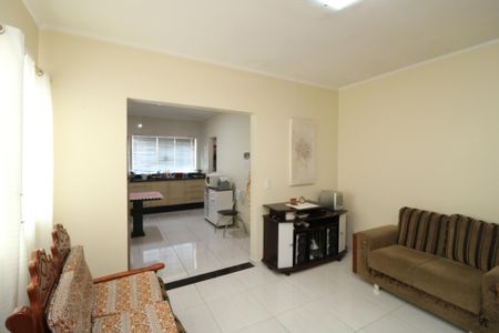 Casa à venda com 688m², 4 quartos e 5 vagasSala C2