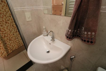 Casa à venda com 688m², 4 quartos e 5 vagasLavabo C2