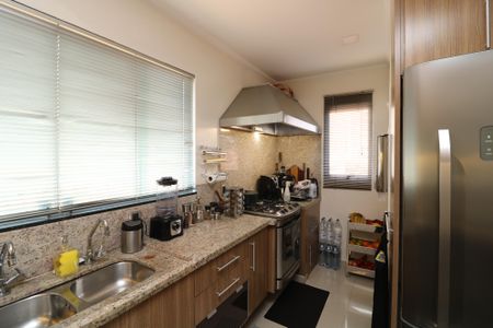 Casa à venda com 688m², 4 quartos e 5 vagasCozinha