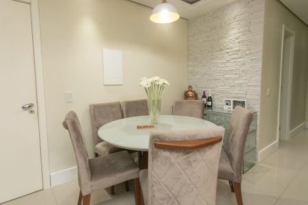 Apartamento para alugar com 85m², 3 quartos e 1 vaga Apartamento para alugar com 85m², 3 quartos e 1 vagaSala