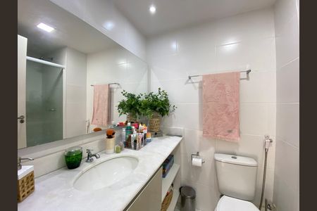 Apartamento à venda com 77m², 3 quartos e 1 vaga Apartamento à venda com 77m², 3 quartos e 1 vagaBanheiro Suíte