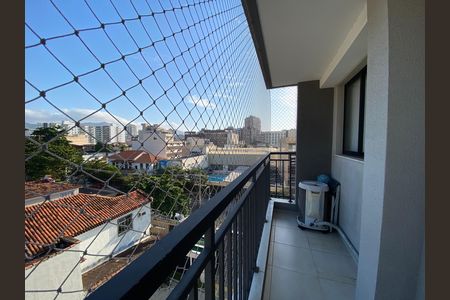 Apartamento à venda com 77m², 3 quartos e 1 vaga Apartamento à venda com 77m², 3 quartos e 1 vagaSacada