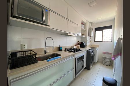 Apartamento à venda com 77m², 3 quartos e 1 vaga Apartamento à venda com 77m², 3 quartos e 1 vagaCozinha e Área de Serviço