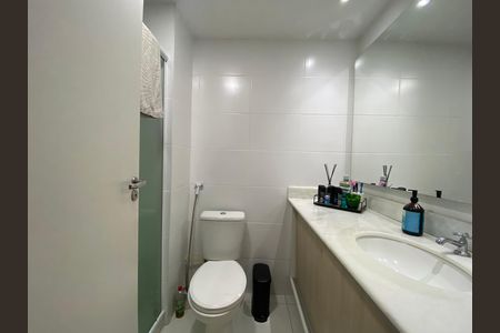 Apartamento à venda com 77m², 3 quartos e 1 vaga Apartamento à venda com 77m², 3 quartos e 1 vagaBanheiro