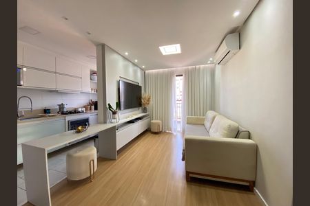Apartamento à venda com 77m², 3 quartos e 1 vaga Apartamento à venda com 77m², 3 quartos e 1 vagaSala