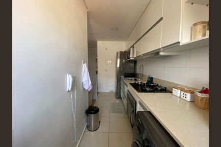 Apartamento à venda com 77m², 3 quartos e 1 vaga Apartamento à venda com 77m², 3 quartos e 1 vagaCozinha e Área de Serviço