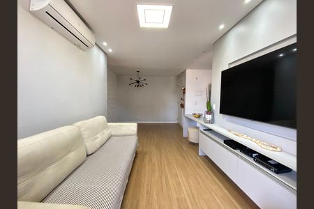 Apartamento à venda com 77m², 3 quartos e 1 vaga Apartamento à venda com 77m², 3 quartos e 1 vagaSala