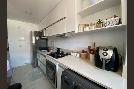 Apartamento à venda com 77m², 3 quartos e 1 vaga Apartamento à venda com 77m², 3 quartos e 1 vagaCozinha e Área de Serviço