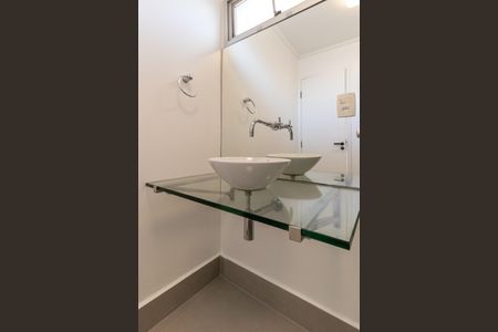 Apartamento à venda com 58m², 2 quartos e 1 vagaBanheiro Social