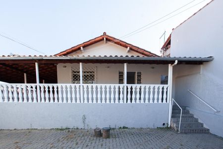 Casa à venda com 230m², 3 quartos e 3 vagasFachada