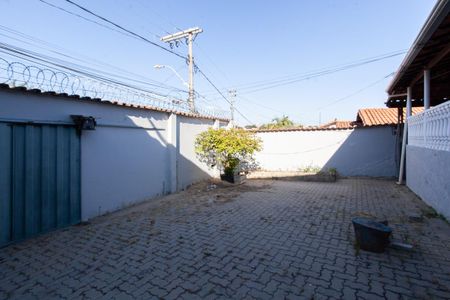 Casa à venda com 230m², 3 quartos e 3 vagasGaragem