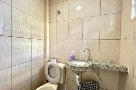 Casa para alugar com 143m², 6 quartos e 3 vagas Casa para alugar com 143m², 6 quartos e 3 vagasBanheiro 2