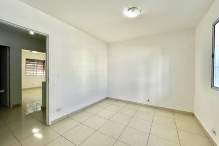 Casa para alugar com 143m², 6 quartos e 3 vagas Casa para alugar com 143m², 6 quartos e 3 vagasQuarto 1