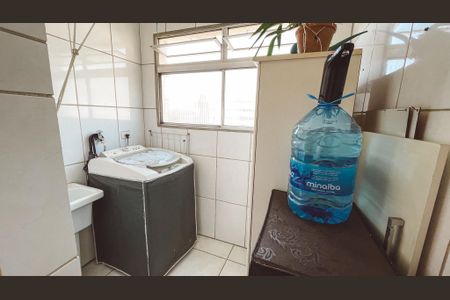 Apartamento para alugar com 66m², 2 quartos e 1 vagaÁrea de Serviço