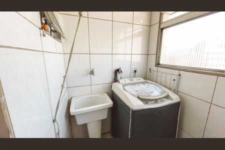 Apartamento para alugar com 66m², 2 quartos e 1 vagaÁrea de Serviço