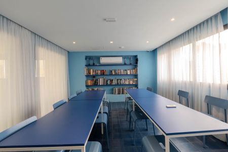 Apartamento à venda com 37m², 2 quartos e sem vagaÁrea comum