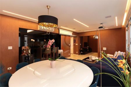 Apartamento à venda com 138m², 2 quartos e 1 vaga