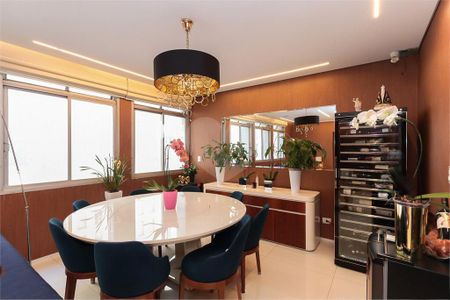 Apartamento à venda com 138m², 2 quartos e 1 vaga