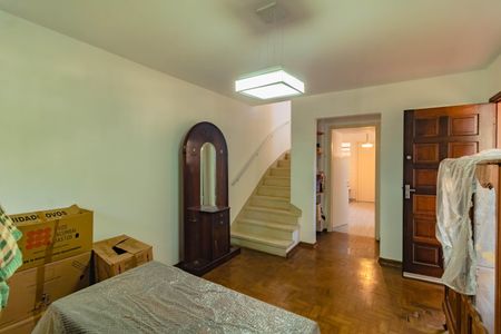 Casa à venda com 120m², 2 quartos e 2 vagas Casa à venda com 120m², 2 quartos e 2 vagasSala