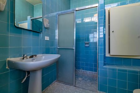 Casa à venda com 120m², 2 quartos e 2 vagas Casa à venda com 120m², 2 quartos e 2 vagasBanheiro