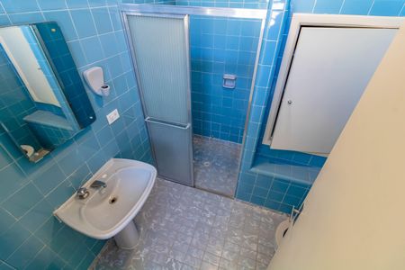 Casa à venda com 120m², 2 quartos e 2 vagas Casa à venda com 120m², 2 quartos e 2 vagasBanheiro