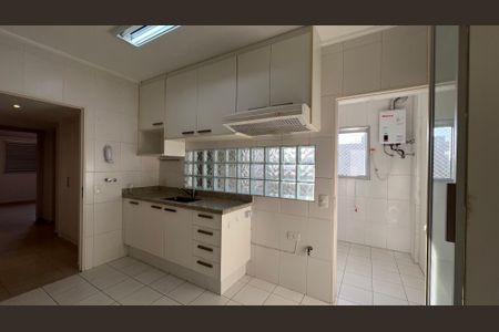 Apartamento para alugar com 117m², 3 quartos e 2 vagasCozinha