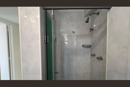 Apartamento para alugar com 117m², 3 quartos e 2 vagasBanheiro