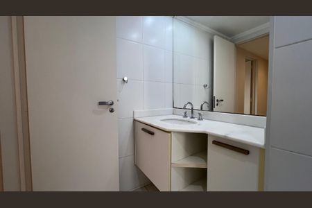 Apartamento para alugar com 117m², 3 quartos e 2 vagasBanheiro da Suíte