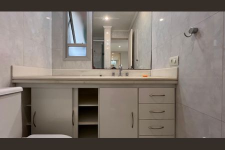 Apartamento para alugar com 117m², 3 quartos e 2 vagasBanheiro