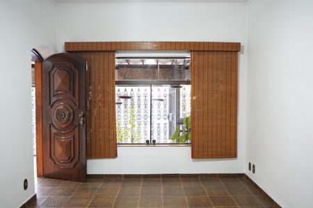 Casa à venda com 267m², 4 quartos e 3 vagasSala