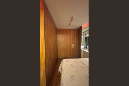 Apartamento à venda com 70m², 2 quartos e 1 vagaQuarto - Armários