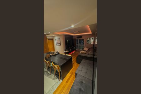 Apartamento à venda com 70m², 2 quartos e 1 vagaSala