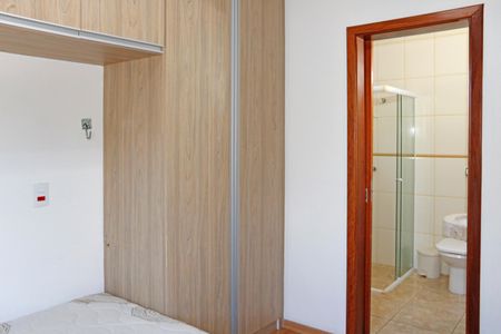 Casa de condomínio para alugar com 300m², 4 quartos e 3 vagasSuíte 1