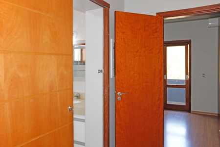 Casa de condomínio para alugar com 300m², 4 quartos e 3 vagasCloset da suíte 2