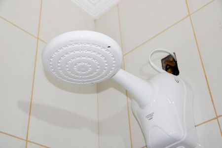 Casa de condomínio para alugar com 300m², 4 quartos e 3 vagasBanheiro da Suíte 1